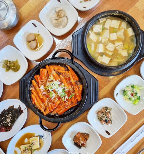 상쾌한 오미자막걸리와 함께하는 하동맛집 쉬어가기좋은날식당